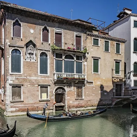 Palazzo Soranzo Piano Nobile Canal View شقة البندقية
